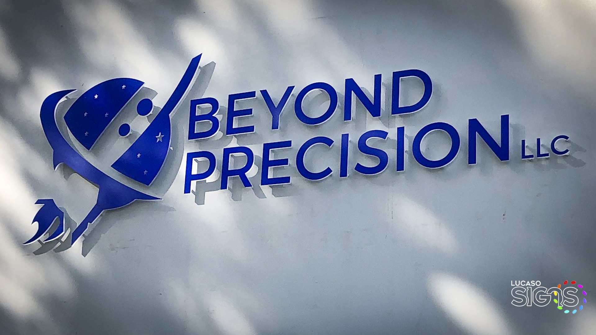 Dimensional sign storefront acrylic  by lucaso signs